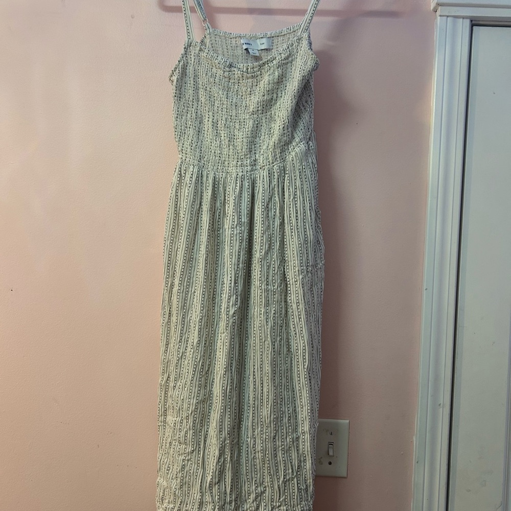 Old Navy Textured Knit Top in Cream and Gray